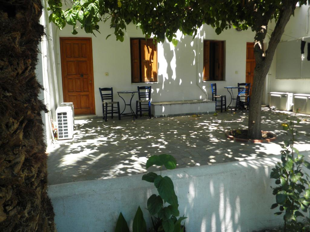 Mavrikou Helen Apartments Skyros Bilik gambar