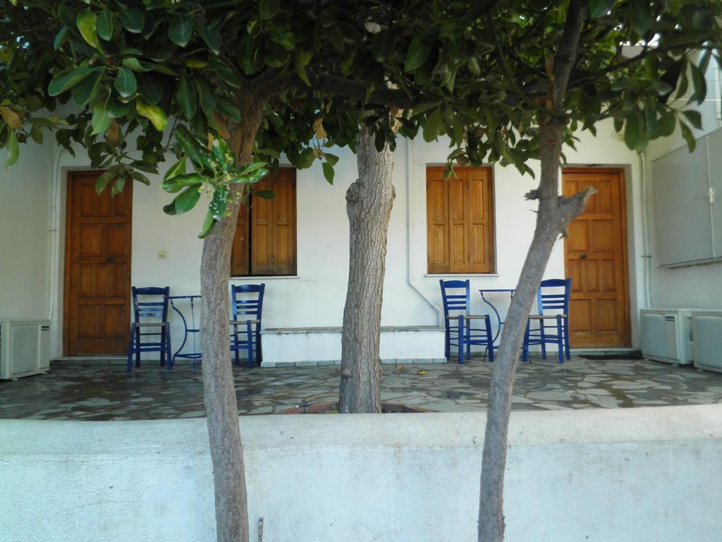 Mavrikou Helen Apartments Skyros Bilik gambar